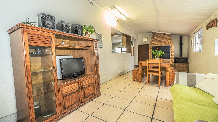 3 Bedroom Property for Sale in Protea Heights Western Cape